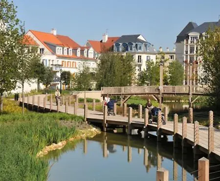 Διαμέρισμα Cosy Nest 6km From Paris Le Plessis-Robinson